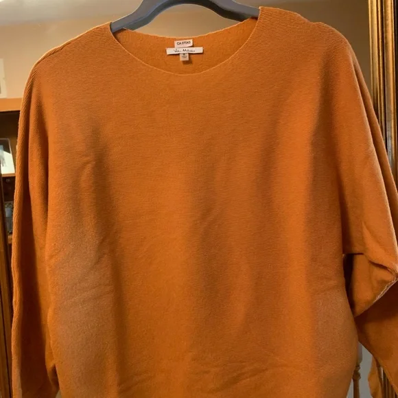 Sweater-Gold - Picture 2 of 5